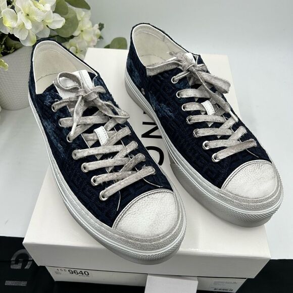 Men’s Givenchy four G navy distressed city sneakers size 43, made in Italy - Picture 4 of 11